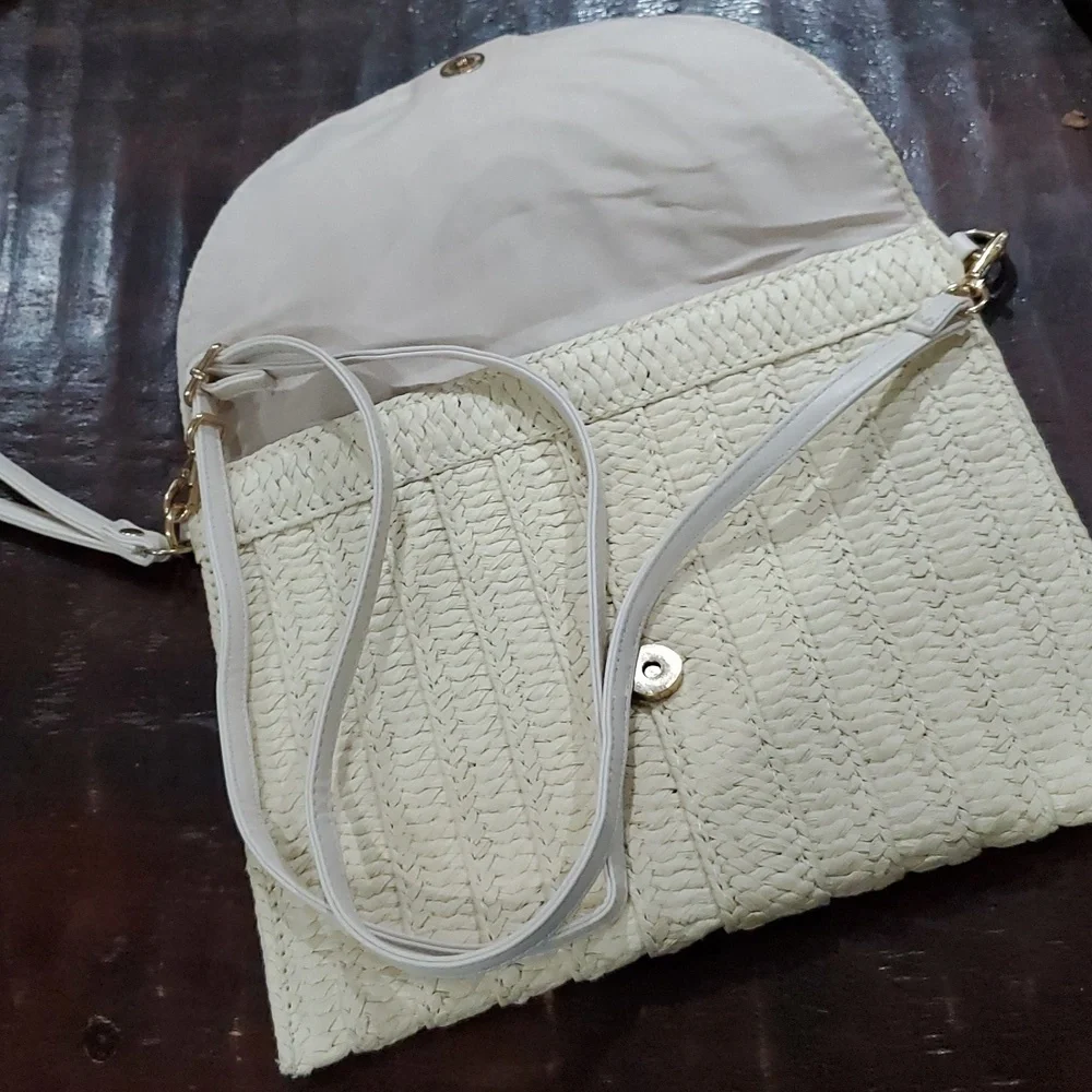 CREAM STRAW RATTAN CLUTCH WRISTLET  CROSSBODY BAG ADJUSTABLE STRAP NEUTRAL